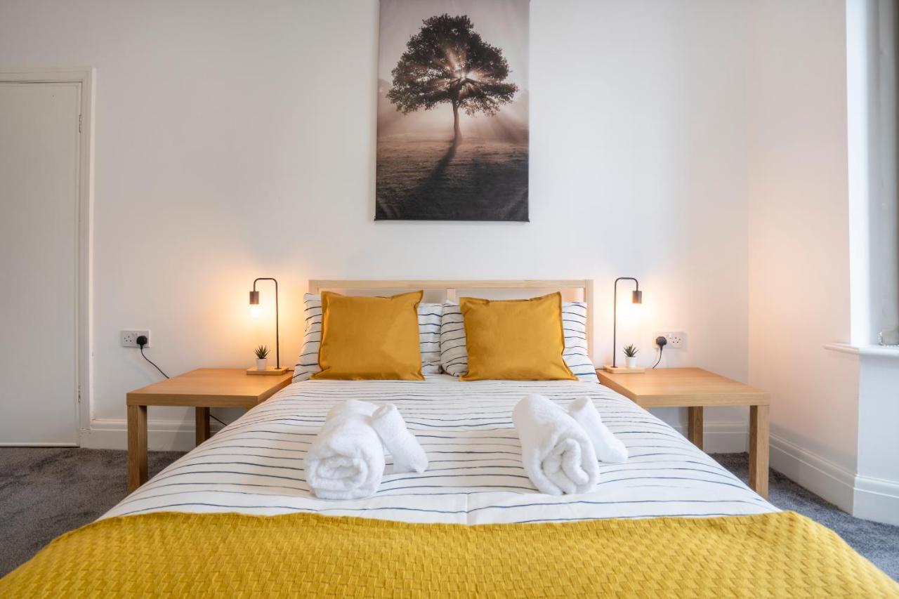 Quiet Neighborhood-Free Parking Apartment Blackpool Bagian luar foto