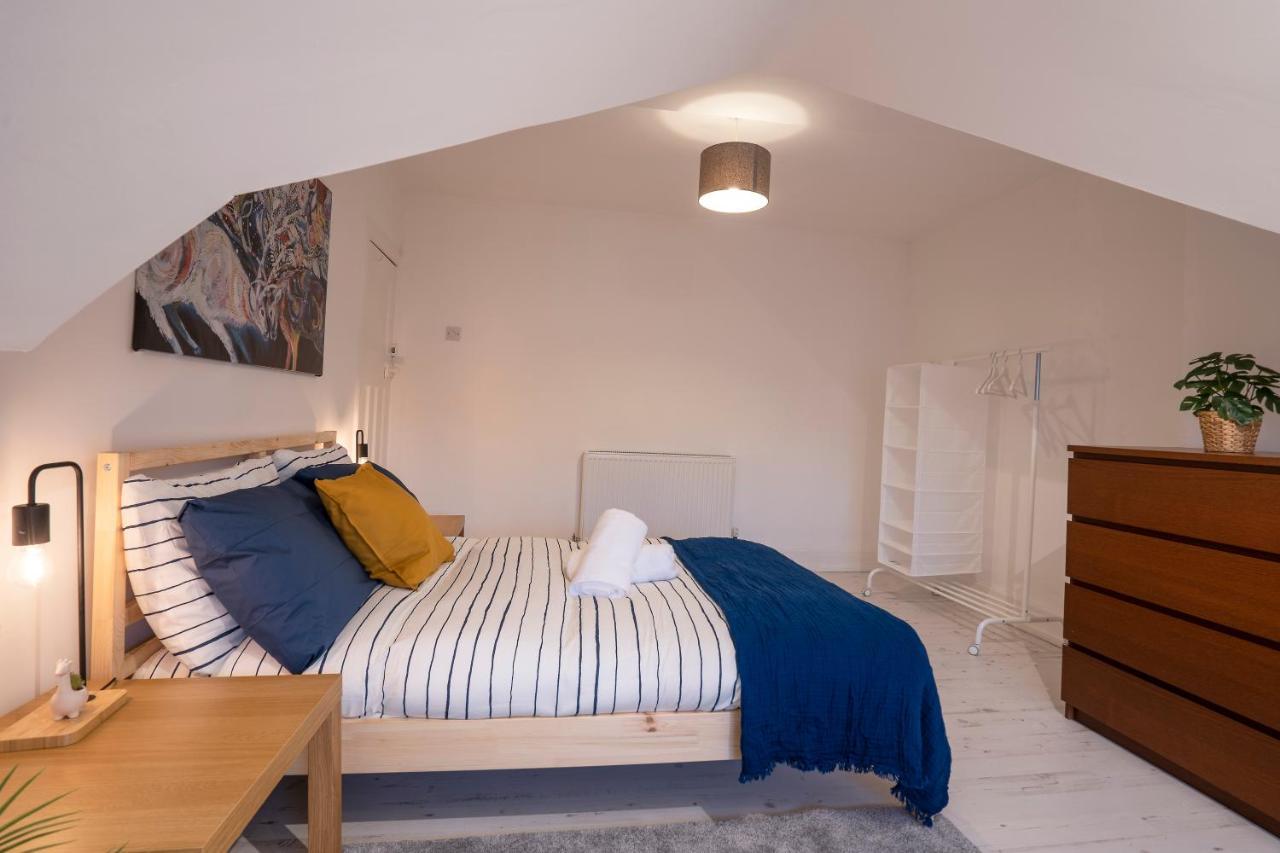Quiet Neighborhood-Free Parking Apartment Blackpool Bagian luar foto